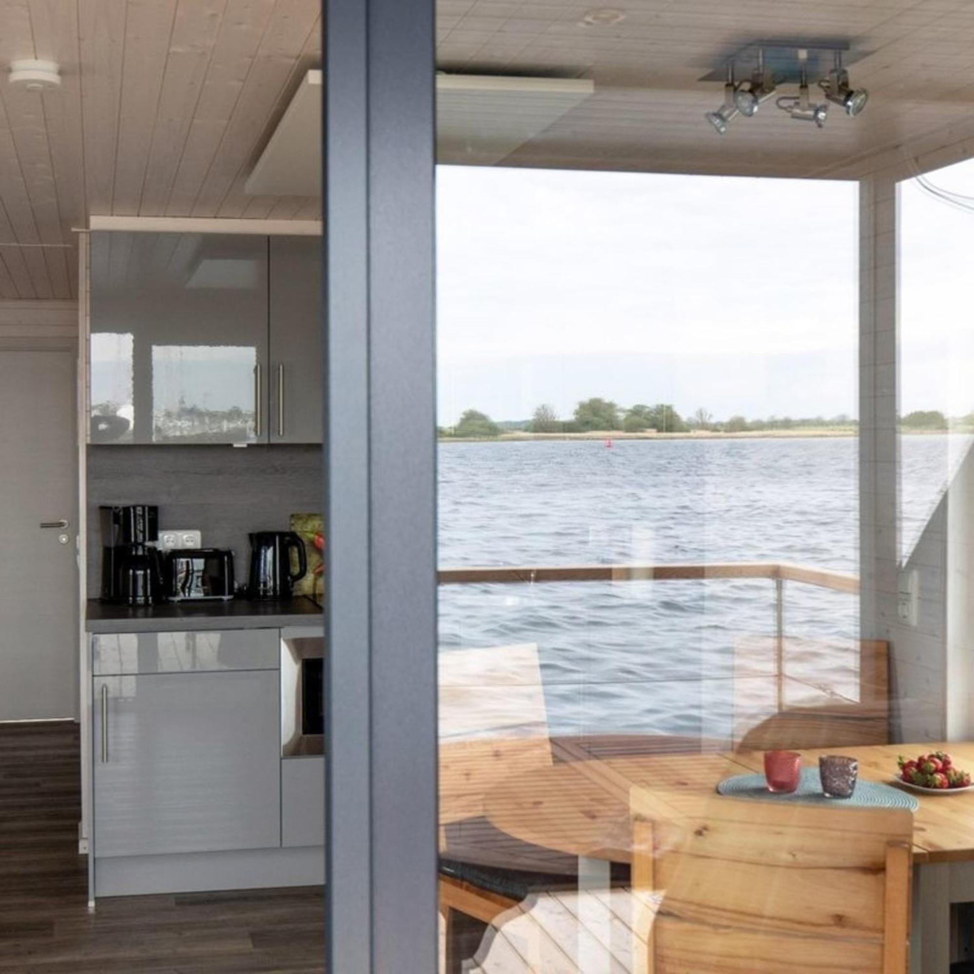 Hausboot Kaddi's Sundream - Huus & *