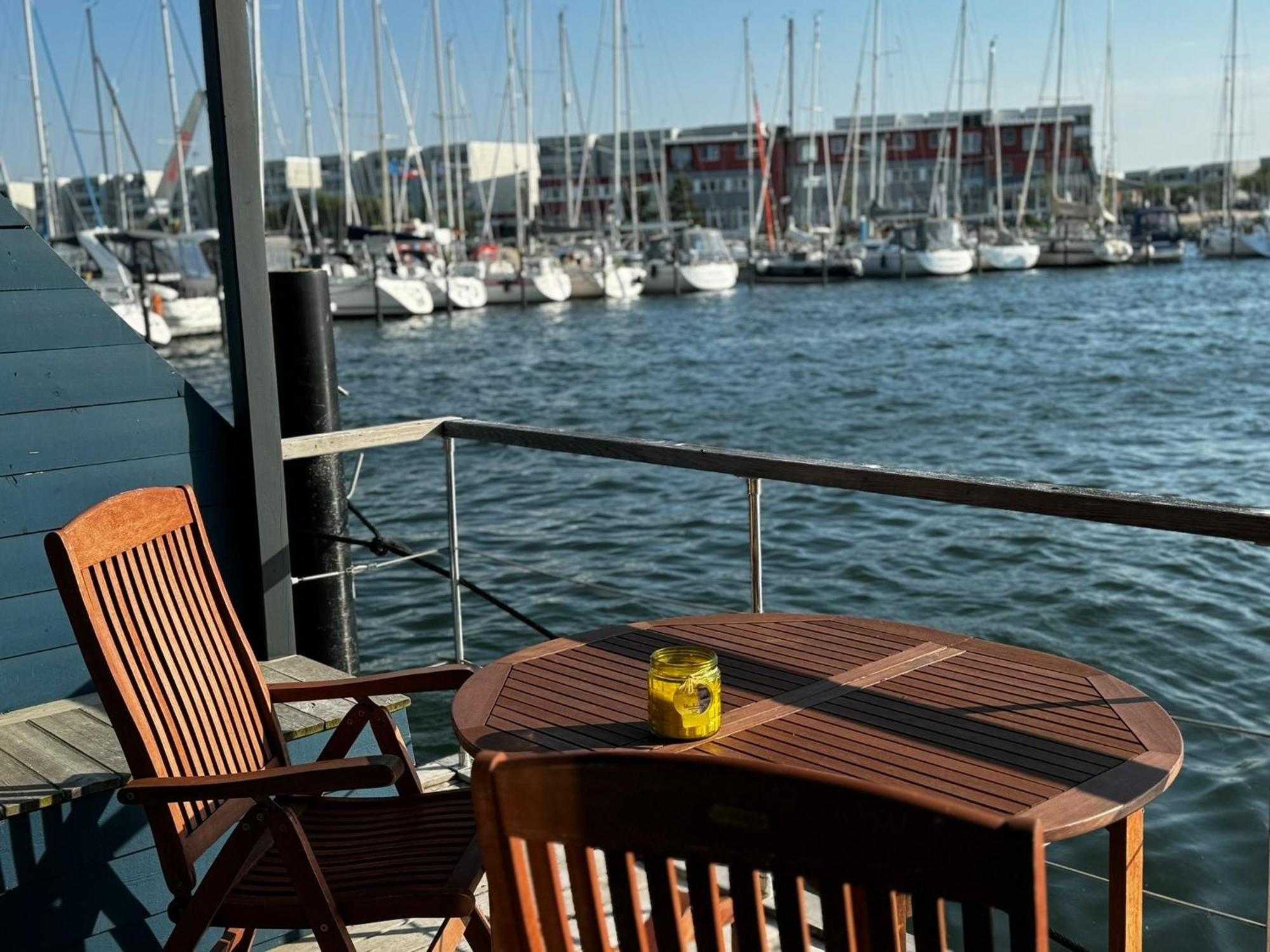 Hausboot Kaddi's Sundream - Huus & Botel *